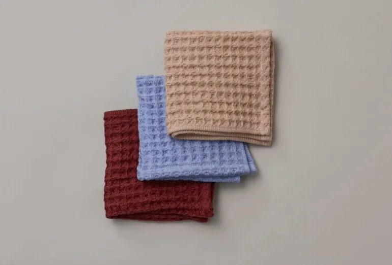 Nuppu Junior towel set, lingonberry - blueberry - cloudberry