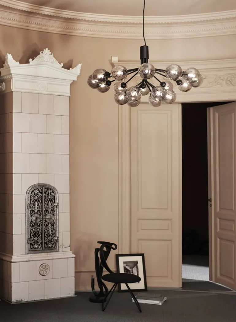 Nuura Apiales 18 pendant, satin black - smoked black