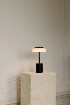 Nuura Blossi Mini portable table lamp, black - opal
