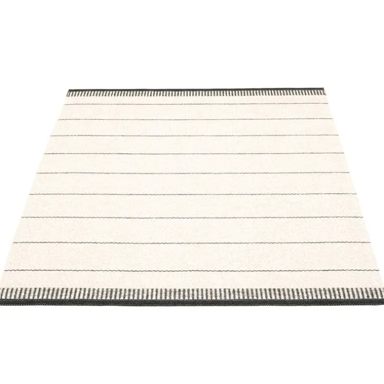 Pappelina Belle rug 140 x 200 cm, black