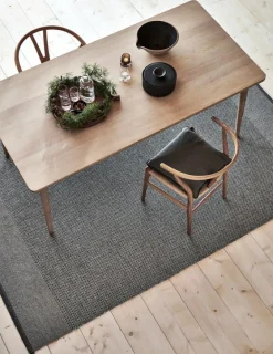 Pappelina Edit rug, 140 x 200 cm, black