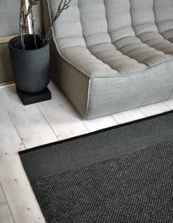 Pappelina Edit rug, 140 x 200 cm, black