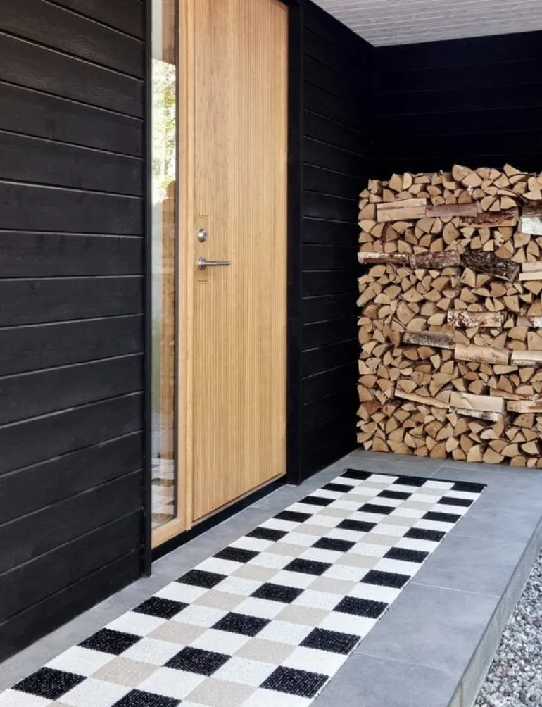 Pappelina Pix rug, 70 x 160 cm, black - vanilla - beige