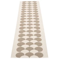 Pappelina Poppy rug, 70 x 250 cm, potato