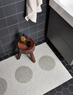 Pappelina Vera 2.0 rug, 70 x 280 cm, linen - stone metallic