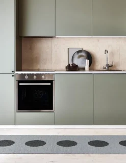 Pappelina Vera 2.0 rug, 70 x 200 cm, grey - granit metallic