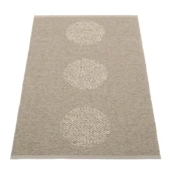 Pappelina Vera 2.0 rug, 70 x 120 cm, dark linen - linen metallic