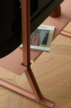 Pedestal Plate shelf, dusty rose