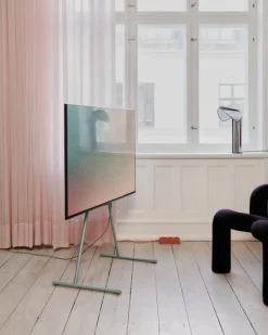 Pedestal Viva TV stand, bubble gum