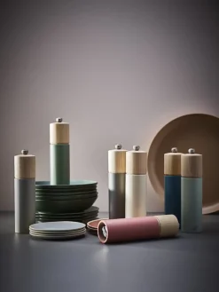 Peugeot Boreal pepper mill, 21 cm, hazel