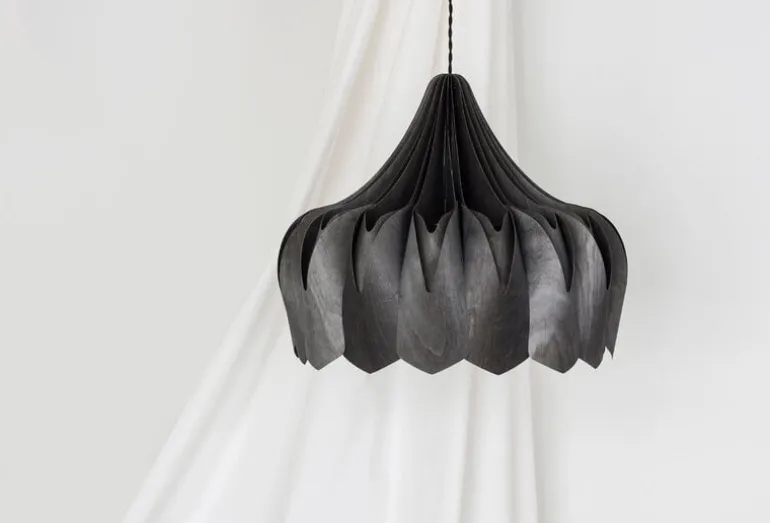 Pilke Lights Pioni pendant, large, black