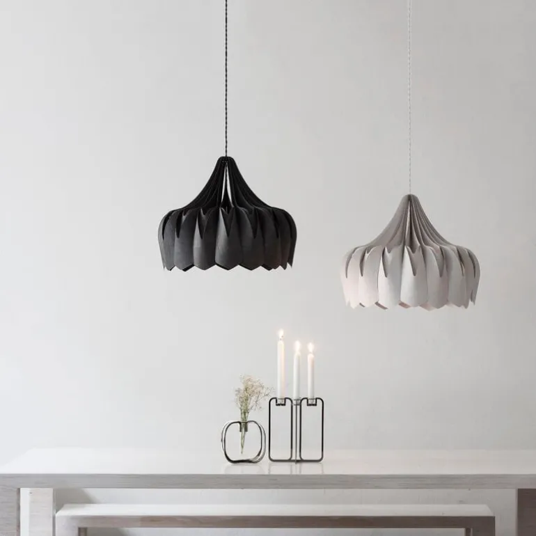 Pilke Lights Pioni pendant, large, black