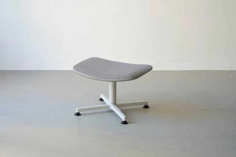 Raawii Arba ottoman, light grey - Re-wool grey