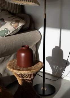 Raawii Omar vase, tawny