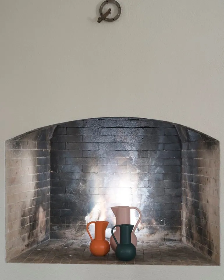 Raawii Strøm pitcher, coral blush