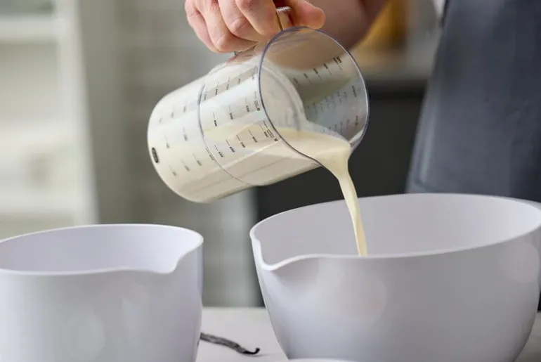 Rosti Margrethe mixing bowl 3 L, white