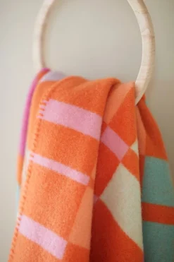 Røros Tweed City throw, 135 x 200 cm, orange