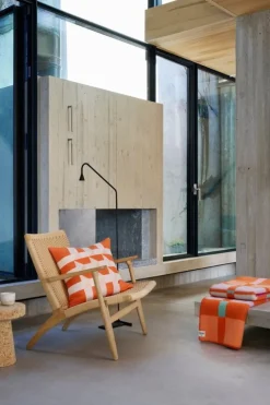 Røros Tweed City throw, 135 x 200 cm, orange