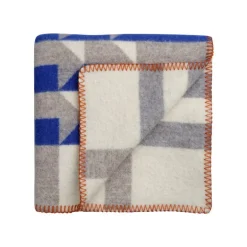 Røros Tweed Kvam throw, 100 x 135 cm, blue
