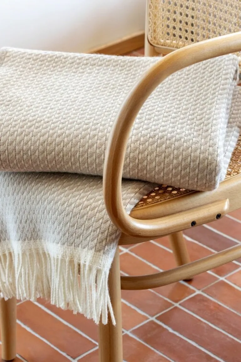 Røros Tweed Mello throw, 150 x 210 cm, warm grey