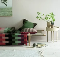 Røros Tweed Åsmund Bold cushion, 50 x 50 cm, pink - green