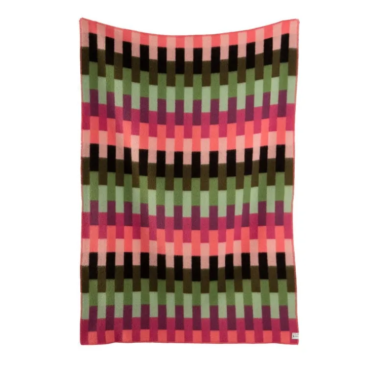 Røros Tweed Åsmund Bold throw, 200 x 135 cm, pink - green