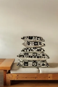 Saana ja Olli Kaukana kotoa cushion cover, 40 x 60 cm, beige - black