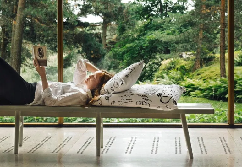 Saana ja Olli Onnenmaa cushion cover, 60 x 80 cm, white - black