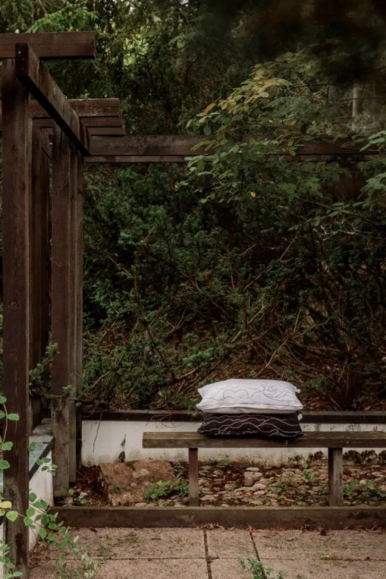 Saana ja Olli Rakkauden meri cushion cover, 40 x 60 cm, black - white