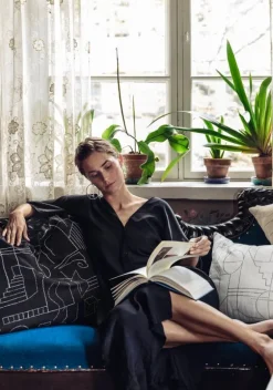 Saana ja Olli Unien talo cushion cover, 40 x 60 cm, white - black