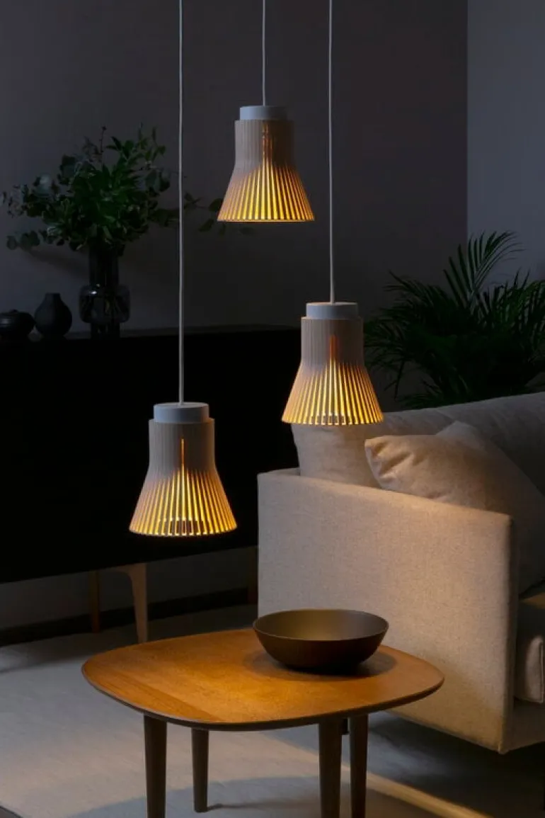 Secto Design Petite 4600 pendant, white