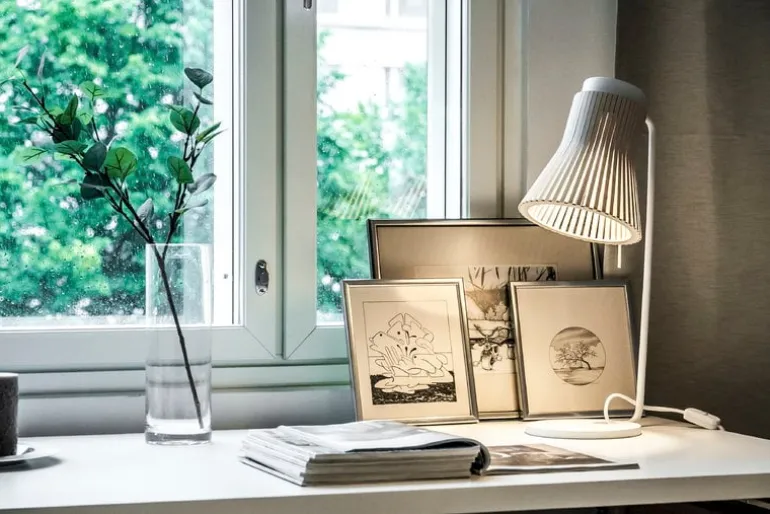 Secto Design Petite 4620 table lamp, white