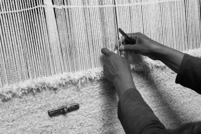 Sera Helsinki Laine rug knotted, off white