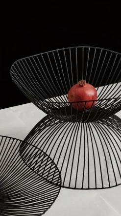 Serax Cesira fruit basket, black