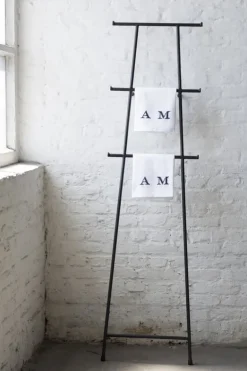 Serax Holding Back towel rack, black