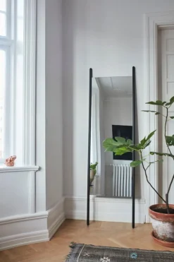 Skagerak Georg mirror, black