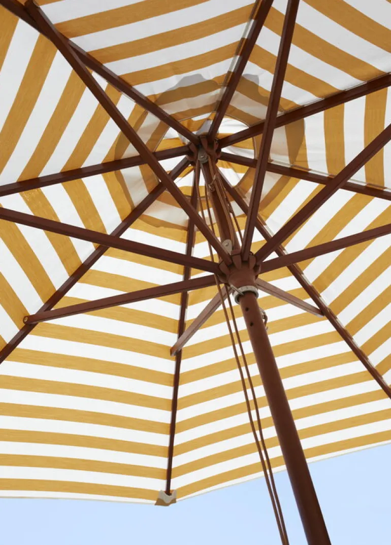 Skagerak Messina parasol ø 270 cm, striped, gold - white