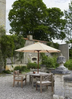 Skagerak Messina parasol ø 270 cm, striped, gold - white