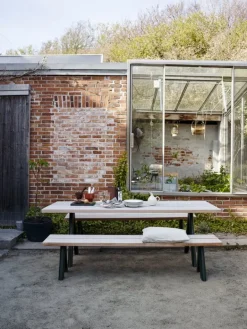 Skagerak Overlap bench, green base