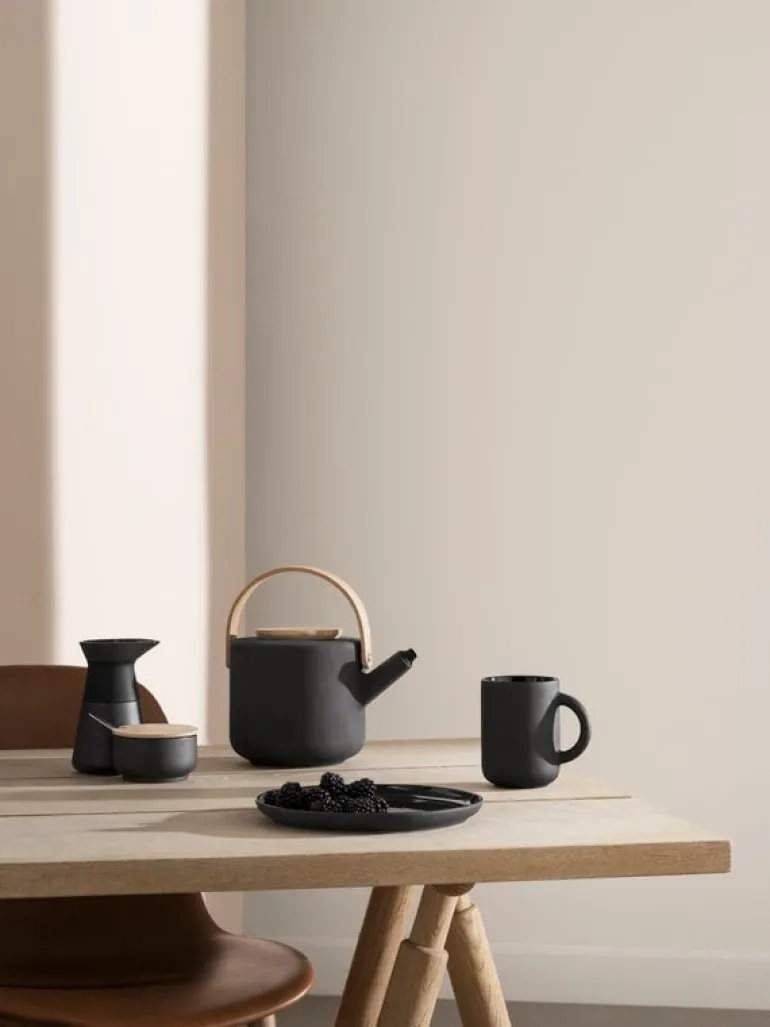 Stelton Theo teapot, black
