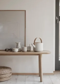 Stelton Theo teapot, sand