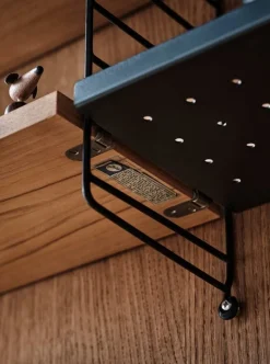 String Furniture String metal shelf, 58 x 30 cm, low, black