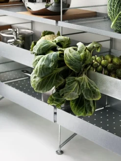 String Furniture String Outdoor shelf 58 x 30 cm, low, galvanized