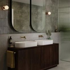 Tala Lochan wall lamp, brass