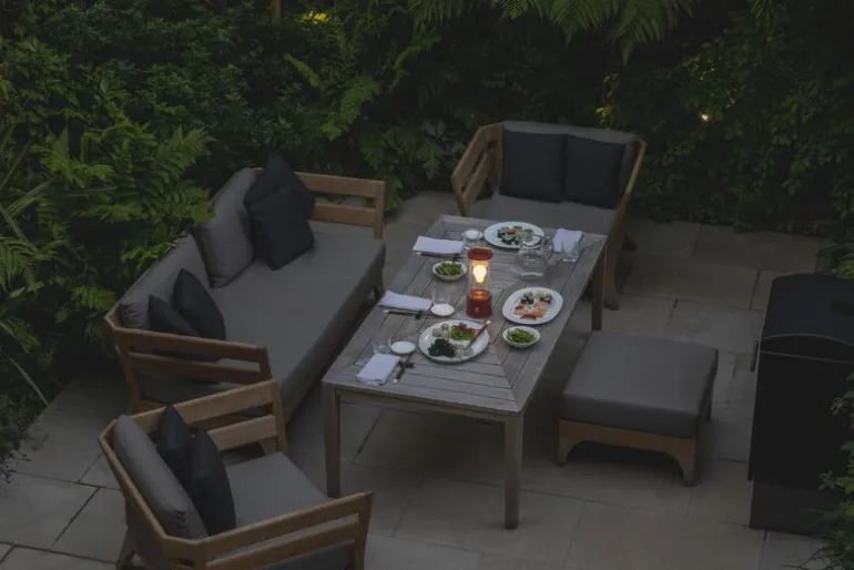 Tala The Muse portable lamp, Pomona Red