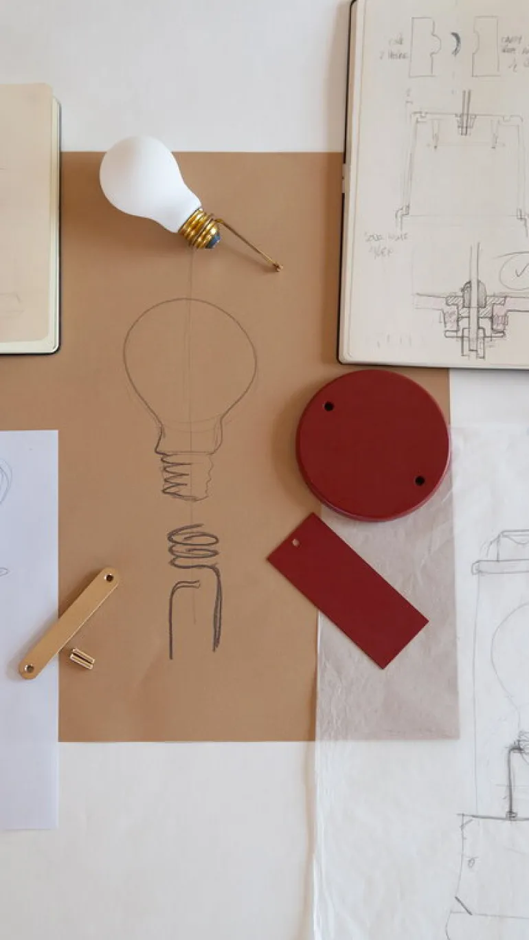 Tala The Muse portable lamp, Pomona Red