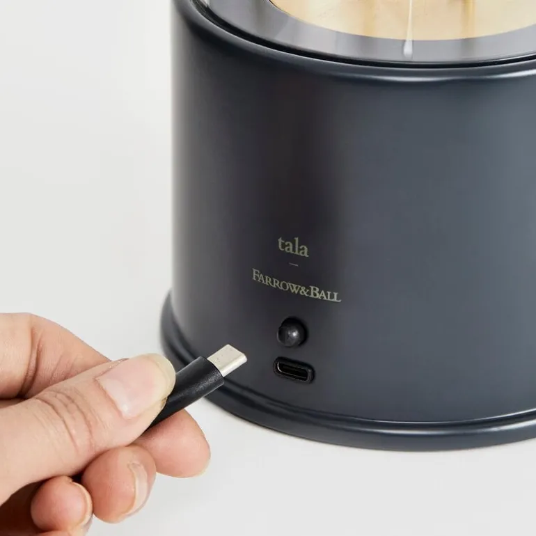 Tala The Muse portable lamp, Hackles Black