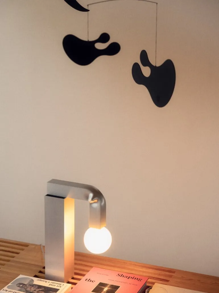 Thames & Hudson Shaping the World: Sculpture from Prehistory to Now