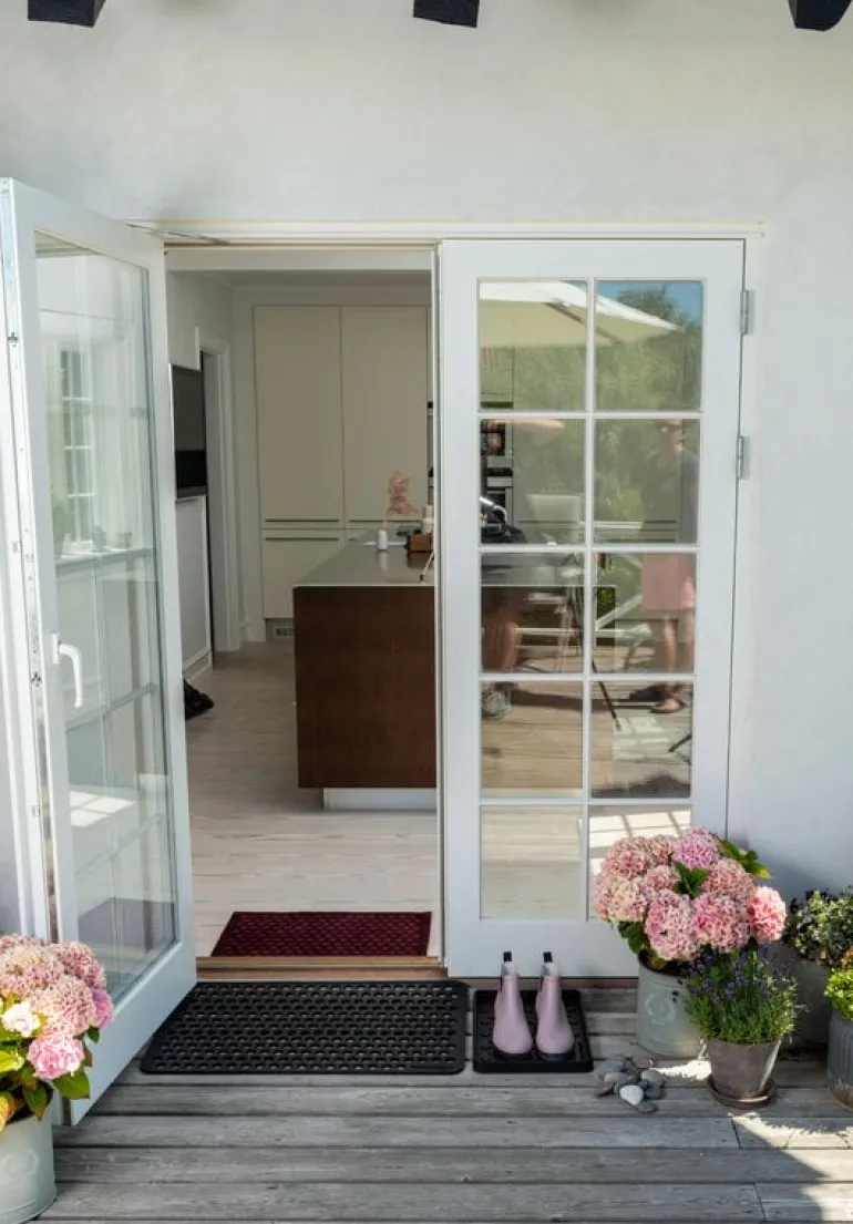 Tica Copenhagen Dot doormat, 45 x 75 cm, black