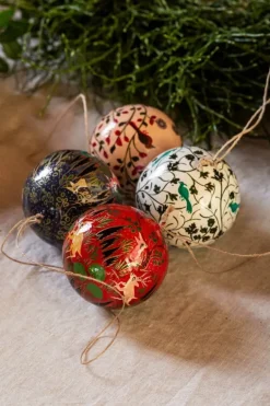 Tikau Birds bauble, green